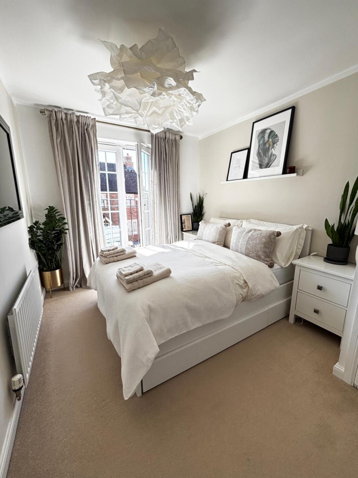 Delux Room With Private Parking, Sleeps 2, Perfect For Cotswold Getaway, Easy A419 Access Blunsdon Kültér fotó